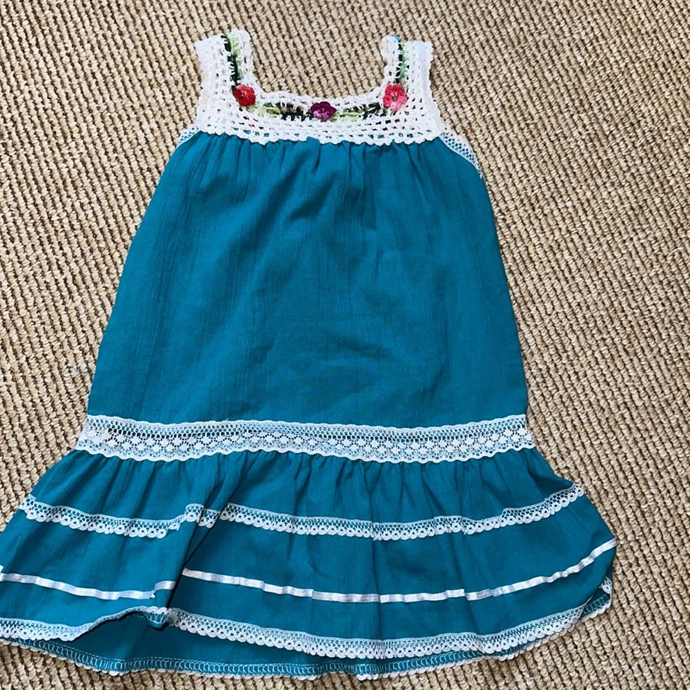 Toddler girls Bahamas dress - size three but definitely more like a 2T - Picture 4 of 4